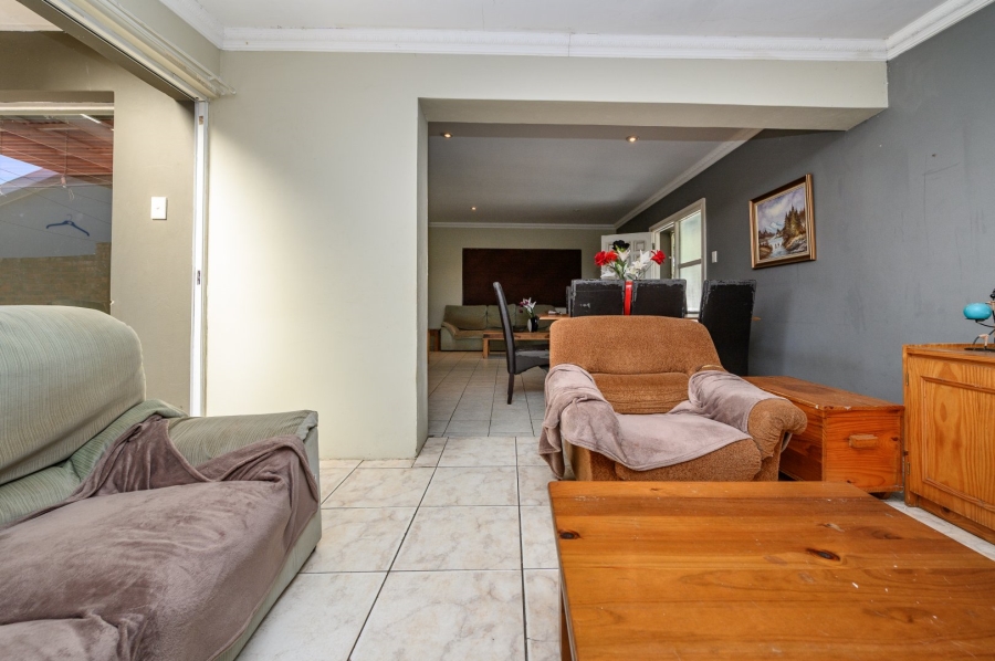 4 Bedroom Property for Sale in Charlo Eastern Cape